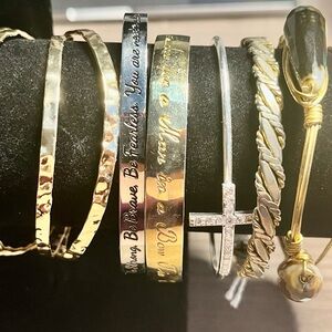 Vintage bracelet lot